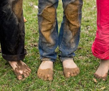 Clever Methods to Remove Mud Stains From Kids’ Jeans