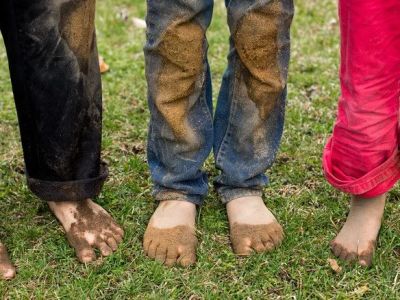 Clever Methods to Remove Mud Stains From Kids’ Jeans