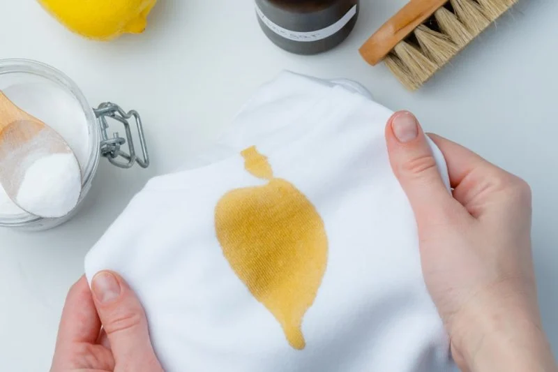 How to Remove Oil Stains From Cotton Shirts Quickly