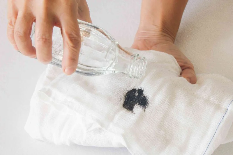 How to Remove Ink Stains From Cotton and Linen