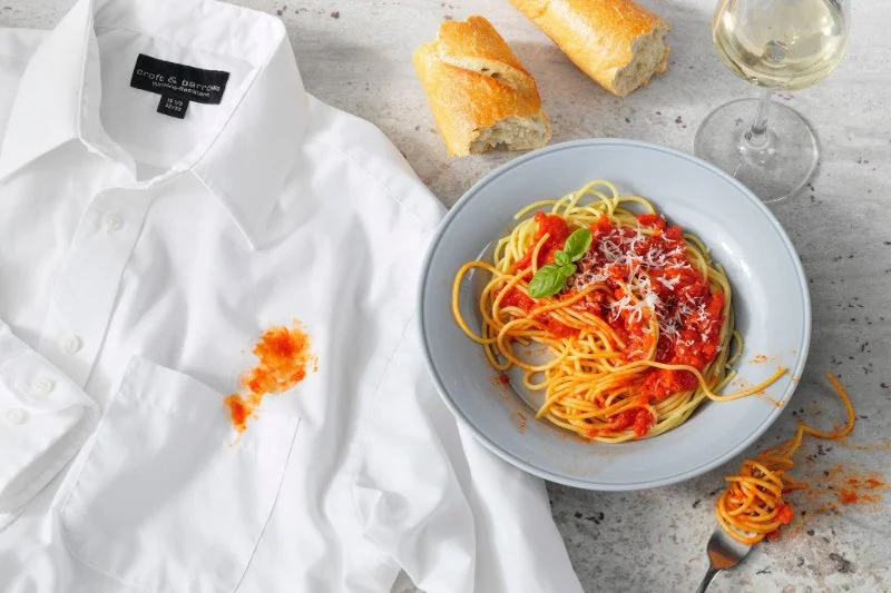 How to Remove Tomato Ketchup Stains From White Shirts
