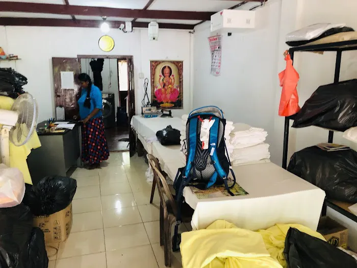 Sun Shine Laundry Picture 1