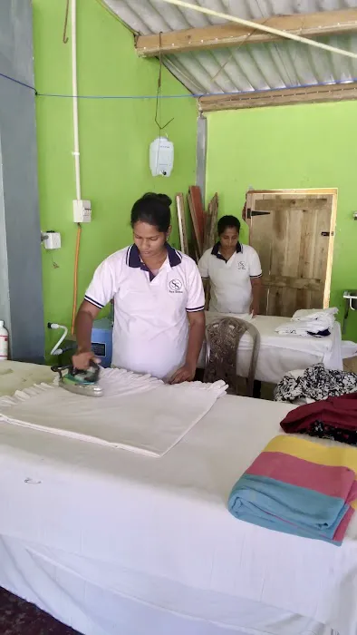 Sun Shine Laundry Picture 8