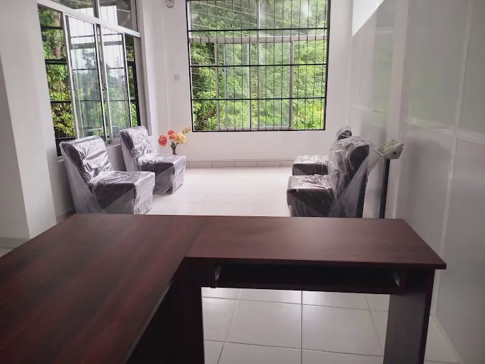 Spin and Shine Laundry Picture 8