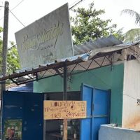 Yogan stores & Laundry Service ico