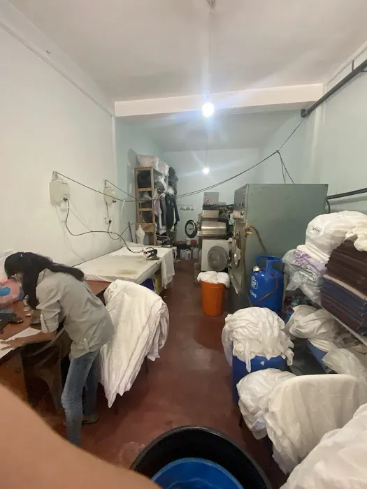 Wash Hub Professional Laundry Service Picture 8