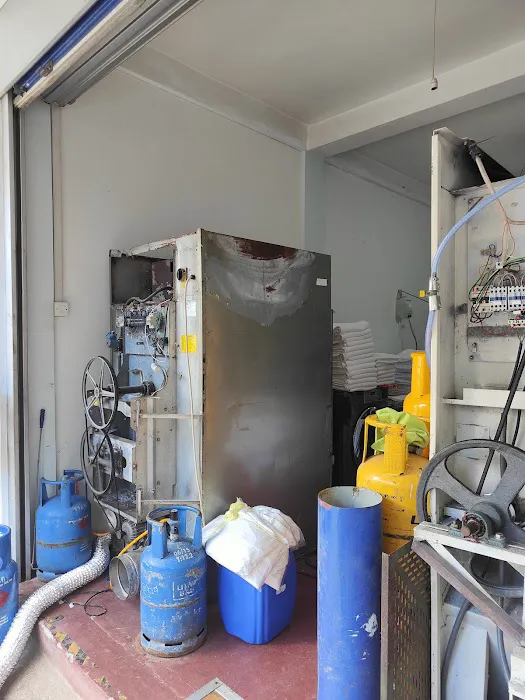 Wash Hub Professional Laundry Service Picture 3