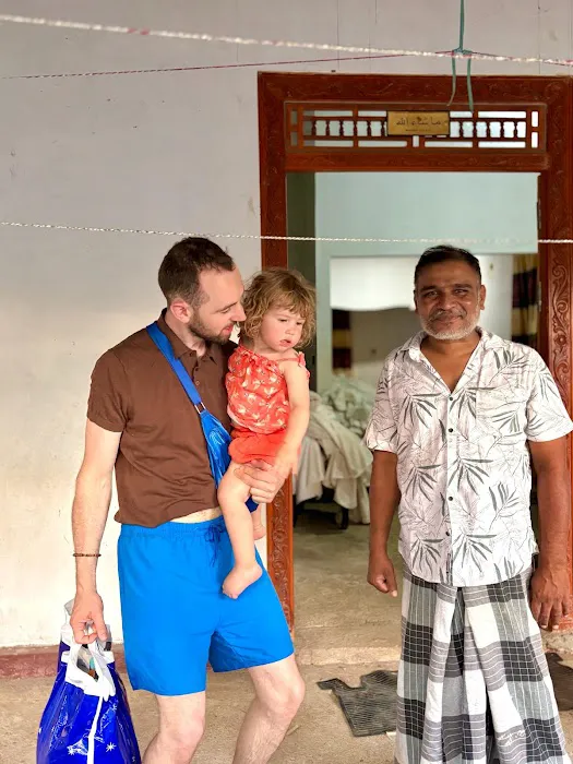 ECO Clean Laundry Service & Tuk Tuk service Nilaveli Picture 8