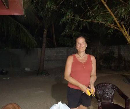 ECO Clean Laundry Service & Tuk Tuk service Nilaveli