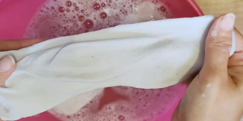 How to Wash Athletic Socks to Avoid Smell: Best Tips for Freshness and Longevity