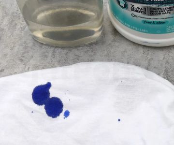 How to Remove Ink Stains From Cotton Clothing at Home