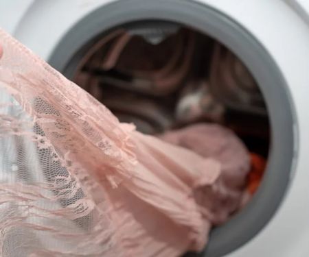 How to Wash Clothes With Delicate Lace Trim