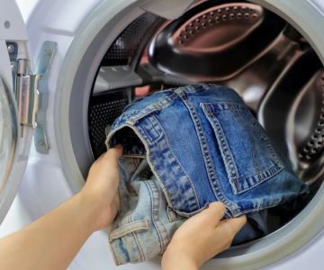 What Nobody Tells You About Washing Jeans Properly