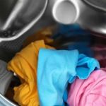 Best Way to Wash Clothes in Hot Weather Without Damage & Odor