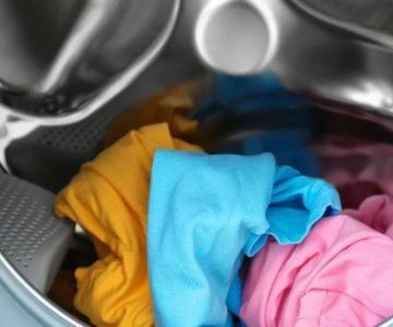 Best Way to Wash Clothes in Hot Weather Without Damage & Odor