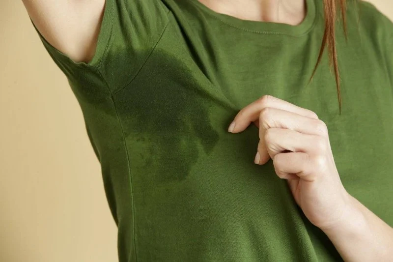 Struggling with Sweat Stains? Easy Fixes That Work Fast
