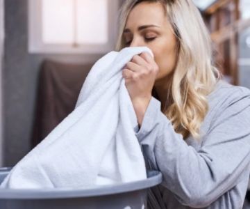 How to Keep Laundry Fresh All Day Naturally