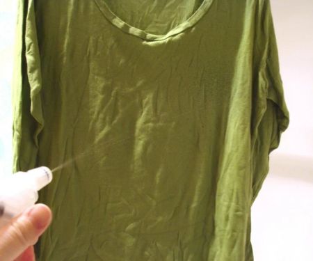 Why Do Clothes Get Wrinkles So Easily? Causes and Solutions