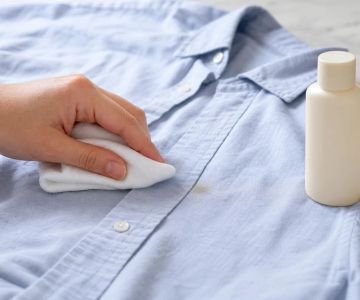 How to Treat Sunscreen Stains on Travel Clothes